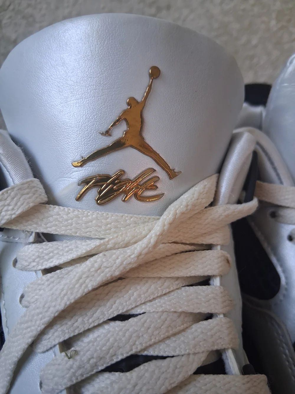 Nike Air Jordan IV Retro GS Platinum Gold - Size 6.5Y